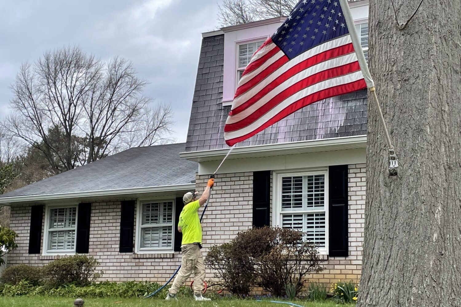 Commercial Power Washing - Exterior House Wash Picture